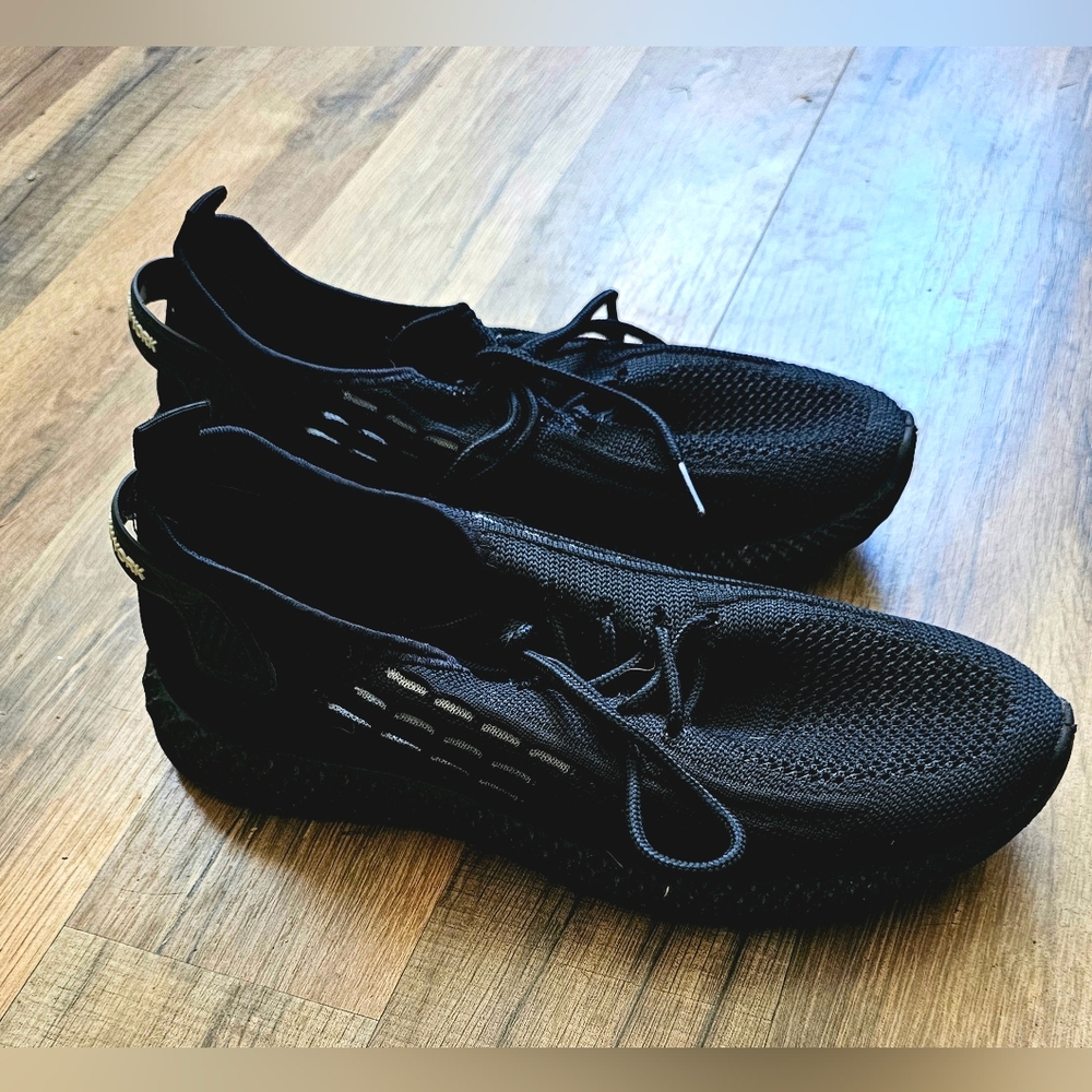 Pony Women's Black Knit Sneakers Size 6.5